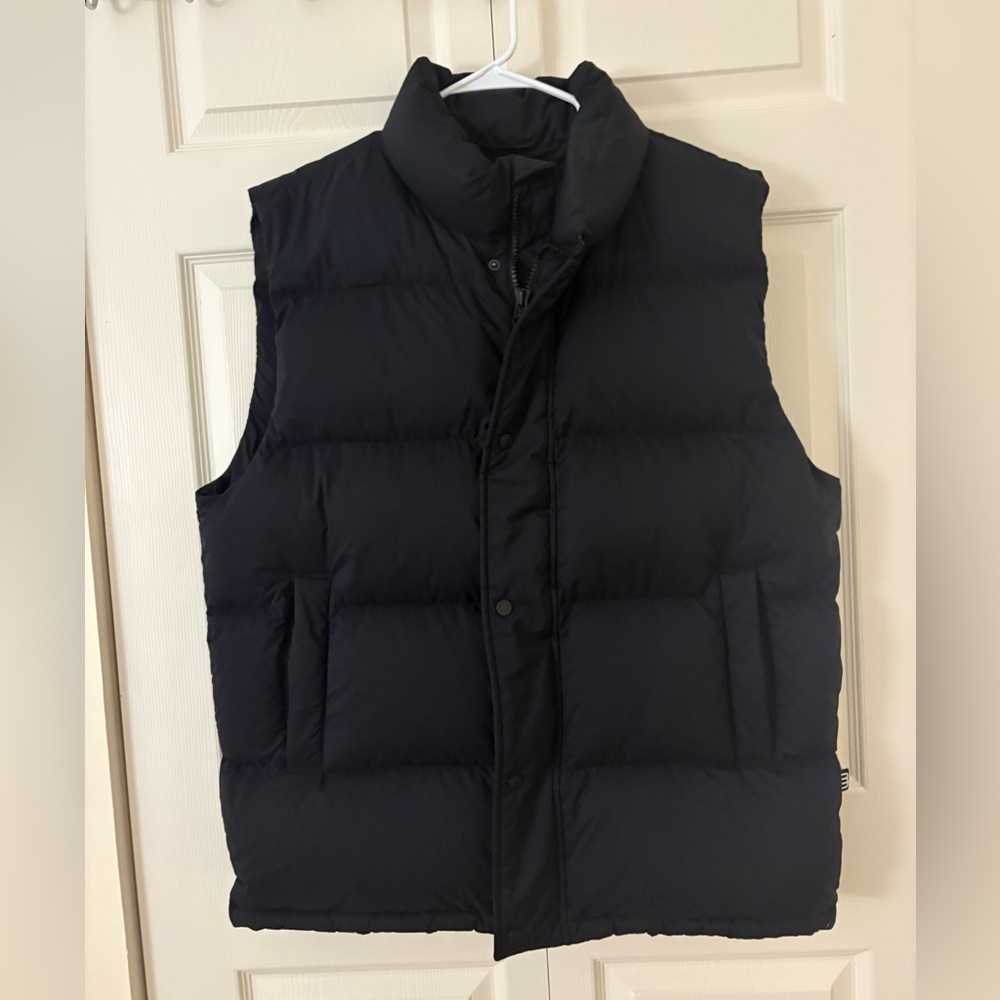 Aritzia The Super Puff Vest